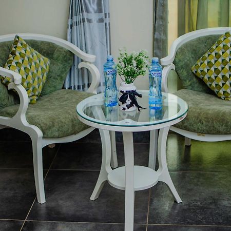 La Grande Hotel Kampala Dış mekan fotoğraf