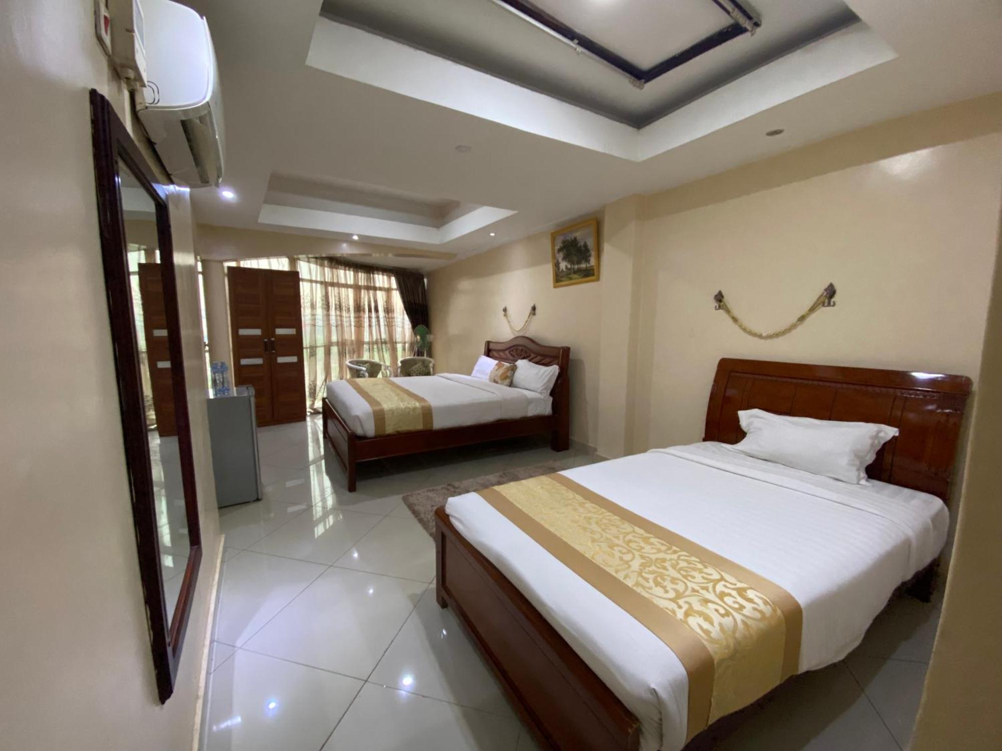 La Grande Hotel Kampala Dış mekan fotoğraf