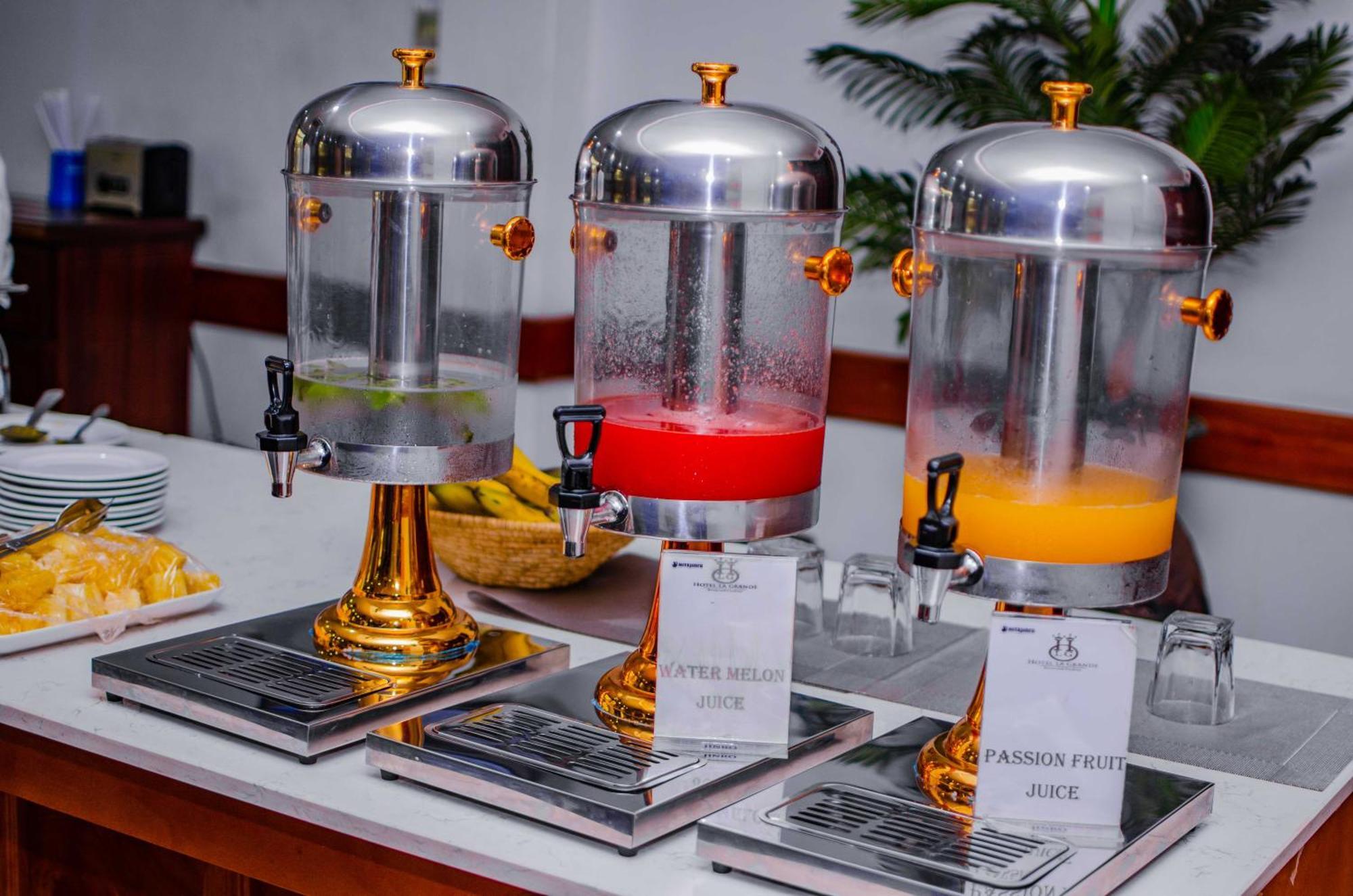 La Grande Hotel Kampala Dış mekan fotoğraf
