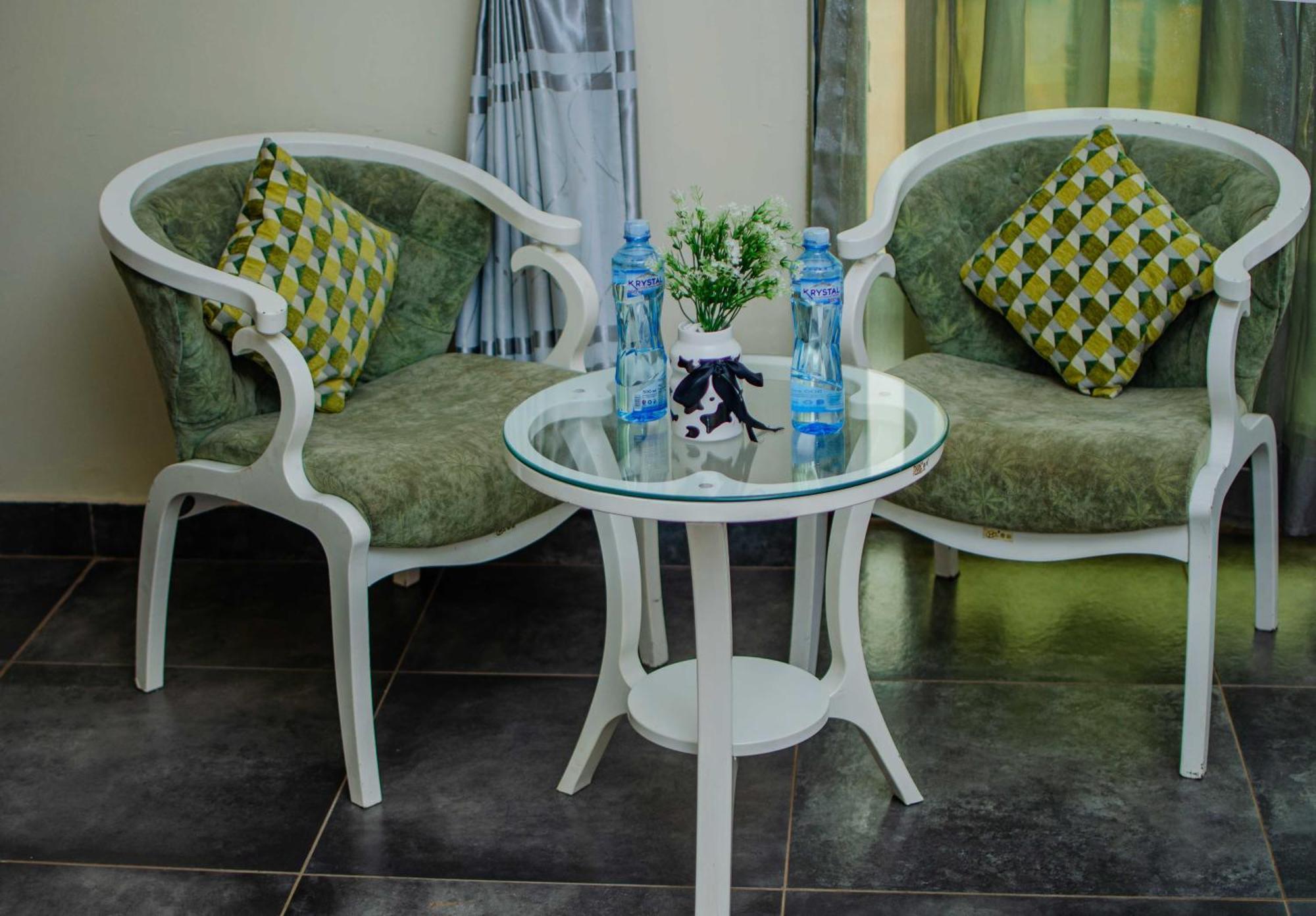 La Grande Hotel Kampala Dış mekan fotoğraf